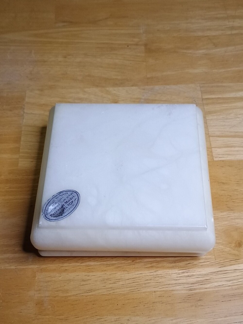 Vintage Ducceschi Volterra Alablaster Italian Made Square Swivel Top Box - Picture 3 of 4